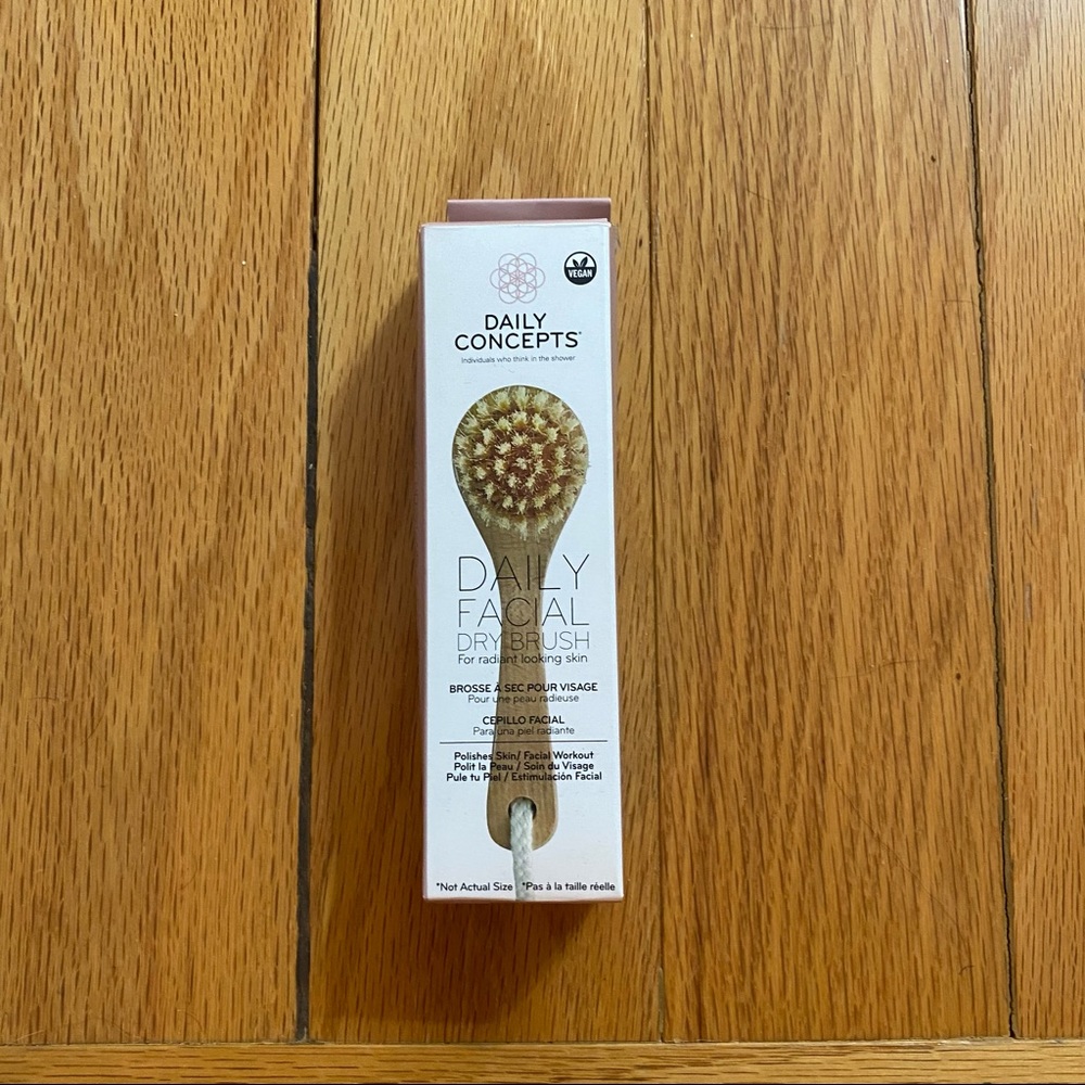 Daily Concepts Facial Drybrush